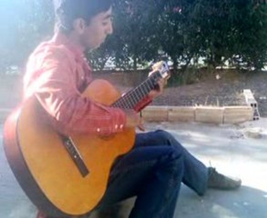 moi "narusennin=naoufel" qui joue wahrane de cheb khaled