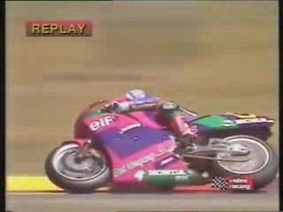 Crash moto: Double highside synchro pour Doohan et Chilli