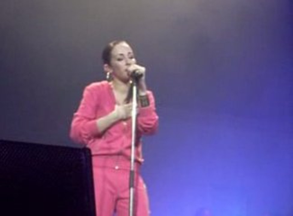 Kenza Farah au Zenith de Paris