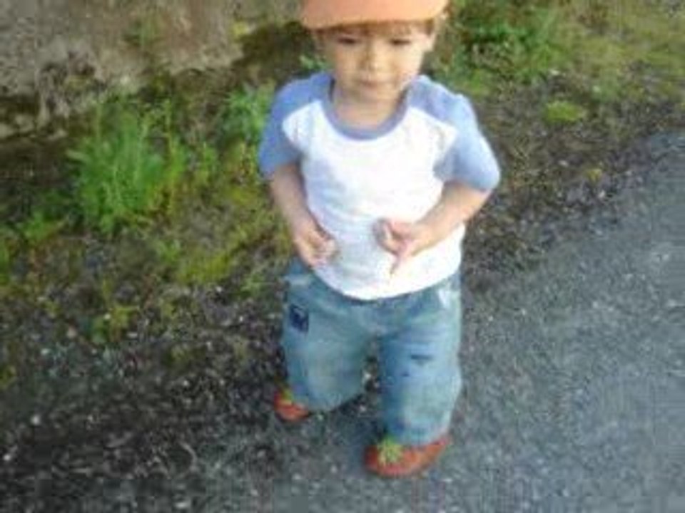 malone range les cailloux