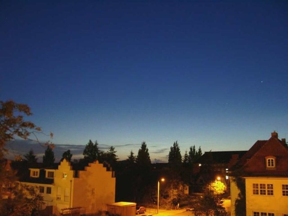 Noctilucent clouds in timelapse