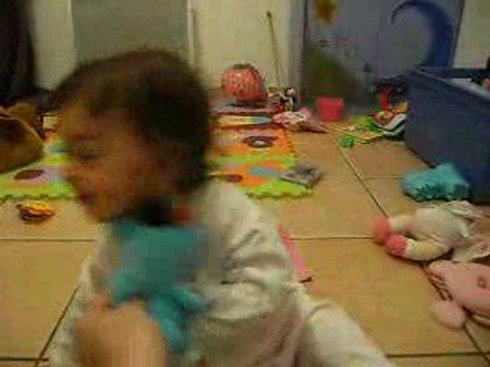 roxane dans sa chambre