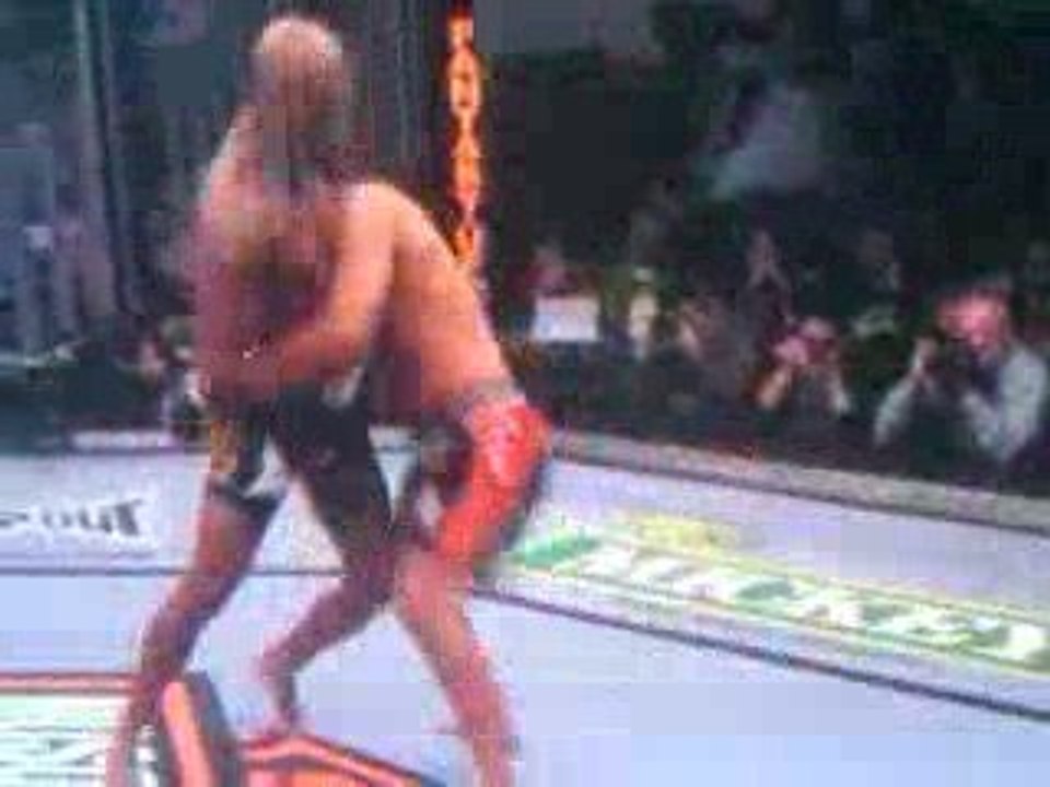 UFC silva vs henderson astuce trophé historien de l ufc2/2