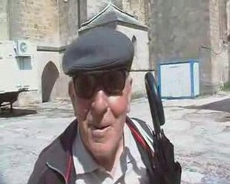 Street bench-a la rencontre de jeanot!