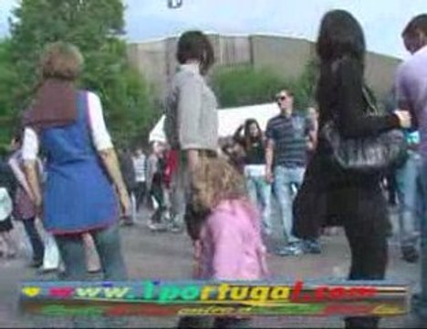 Joana na festa da associacao Portugal Novo - Colombes - 28