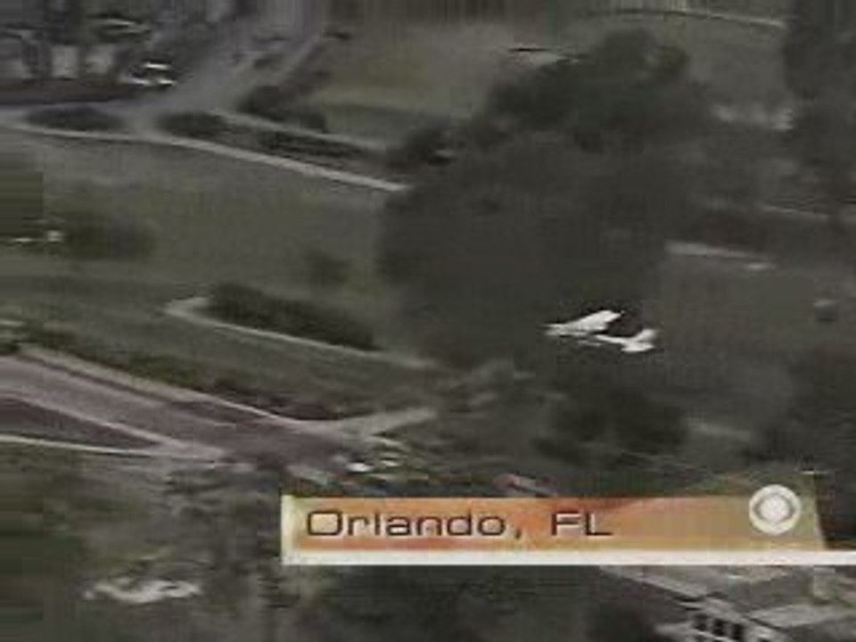 Crash d'avion dans un poteau