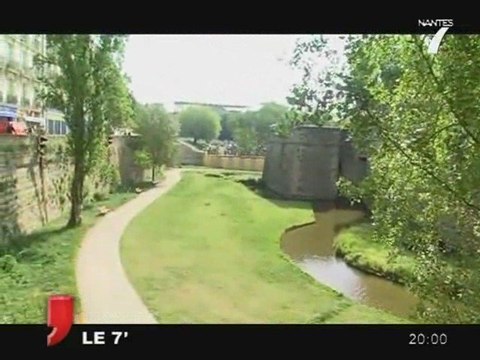 Nantes : Les loups envahissent les Douves