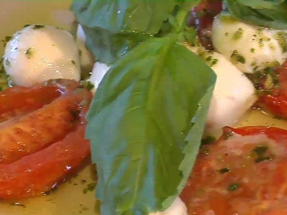 Hawaiian Grown TV - Hawaii's Special Papaya Seed Salad ...