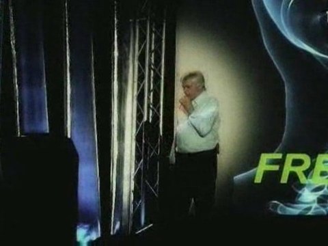 David Icke speaking in Kino SC