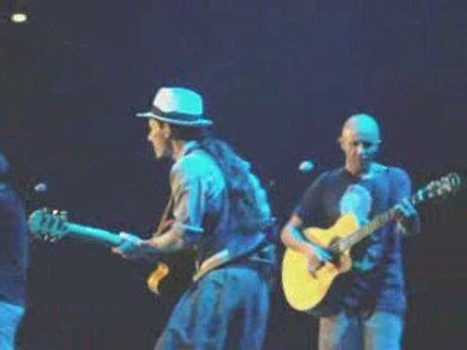 Tryo @ zenith=la crise+mrs roy+danielito ft pablo mendez