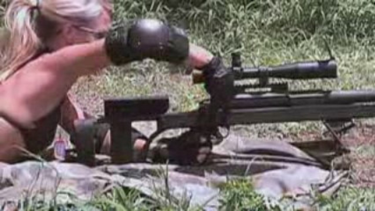 Girls And Guns - Sexy Girls Firing Automatic Weapons! - Goog