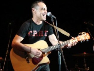 DYNAMOTS FALLIN' IN LOVE (extrait)�� Vias le 2 mai 2009