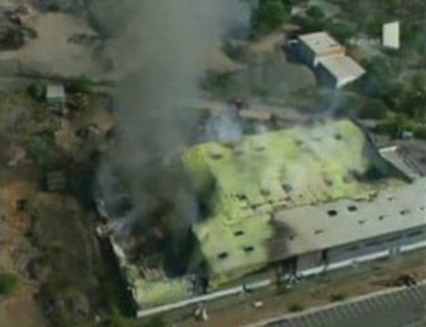 Réunion, le Port 97420 incendie Cycléa Thierry Pérez fumée