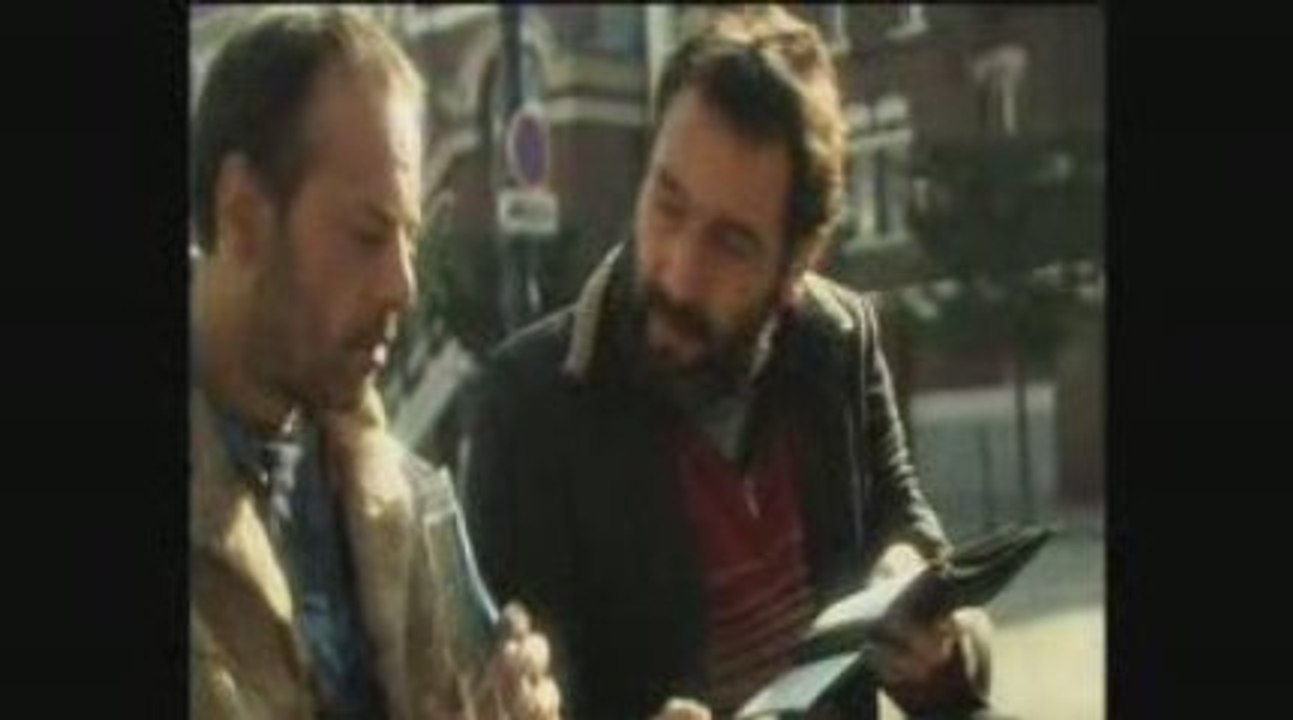 Extrait du téléfilm : Un singe sur le dos