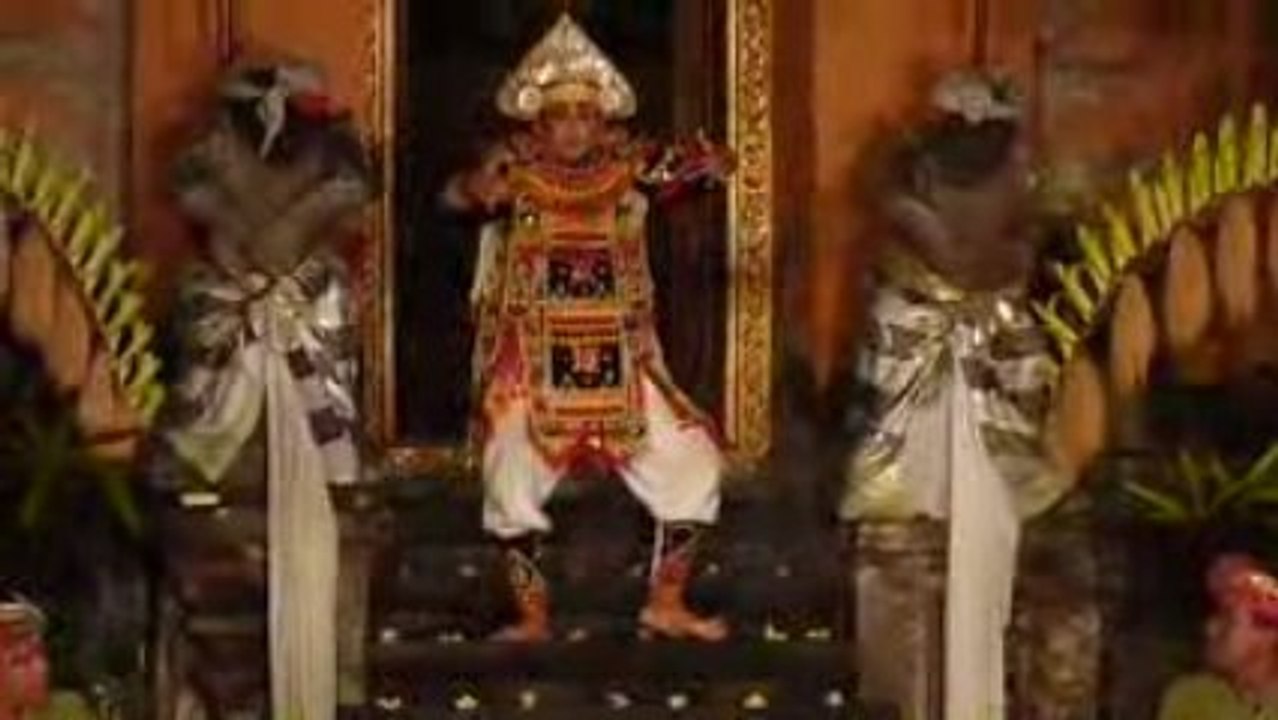 Legong_2 dance Ubud