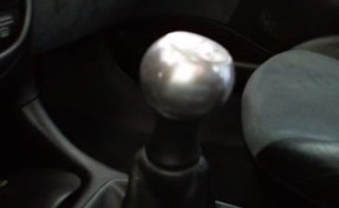 Levier de vitesse S16 ça tremble!!!!!!!!!!!