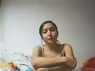 Yaprak Dokumunu Seslendiren Guzel MuGi