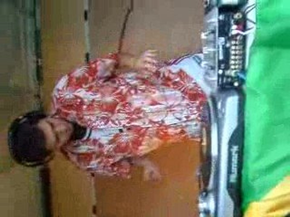 Ulivtax mix gabber @ garden free party