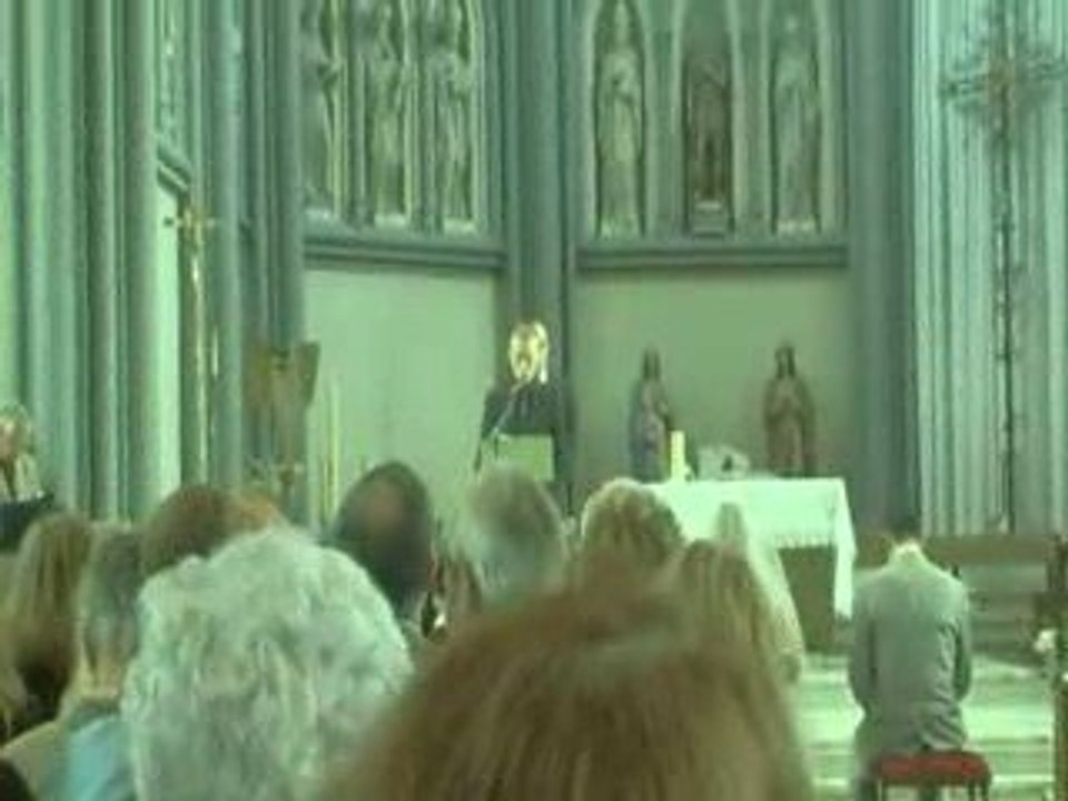 youyou a l'eglise