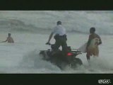La police fait du scooter des mer en quad