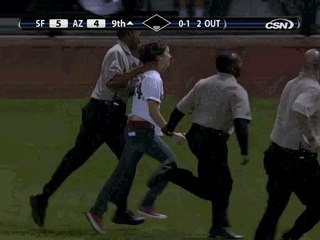 Chris Young Gets Hugged