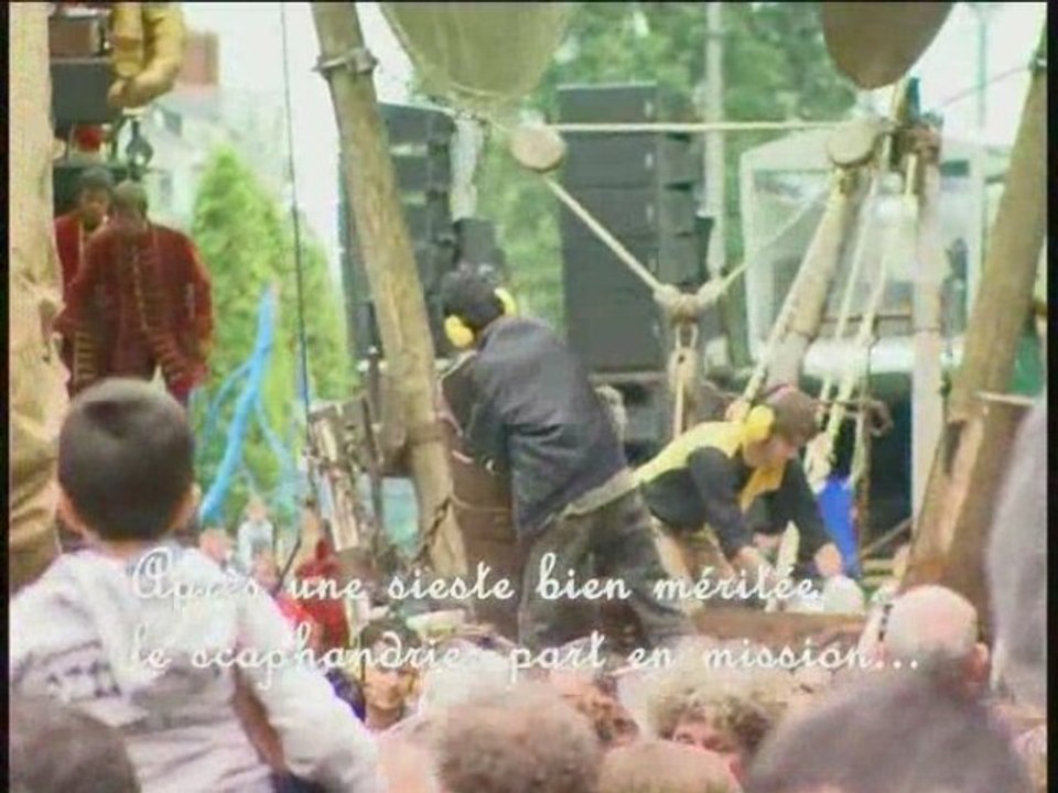 ROYAL DE LUXE - LA PETITE GEANTE ET LE SCAPHANDRIER