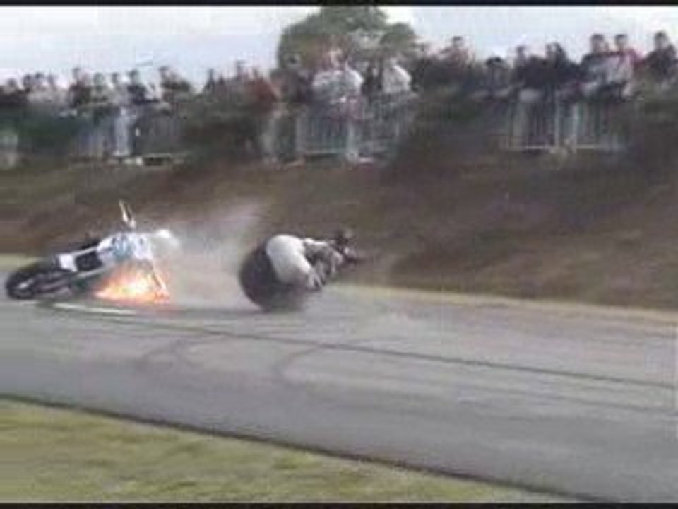 Fire Bals Gueltas 750 VFR !!!