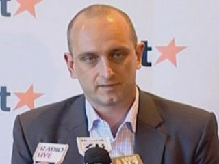 Cockpit fire causes Jetstar Airbus emergency landing