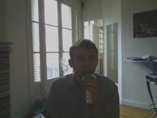 Wiwi égratigne "Attention les nanas"