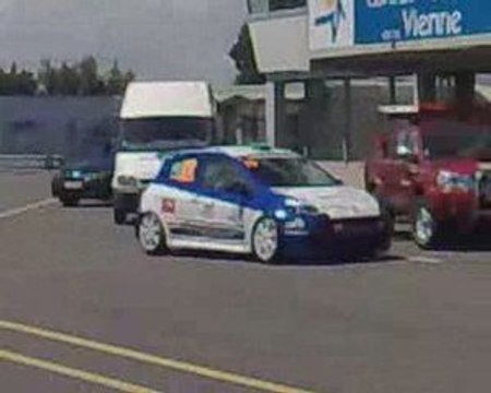 Clio III RS2 Cup Val de Vienne
