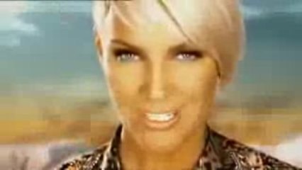 Musicvideo Babacar van Kate Ryan