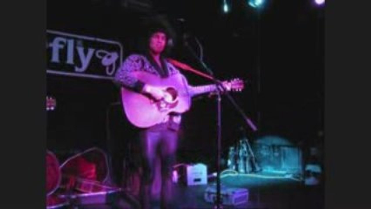 Karima Francis - Use Somebody (KOL Cover)