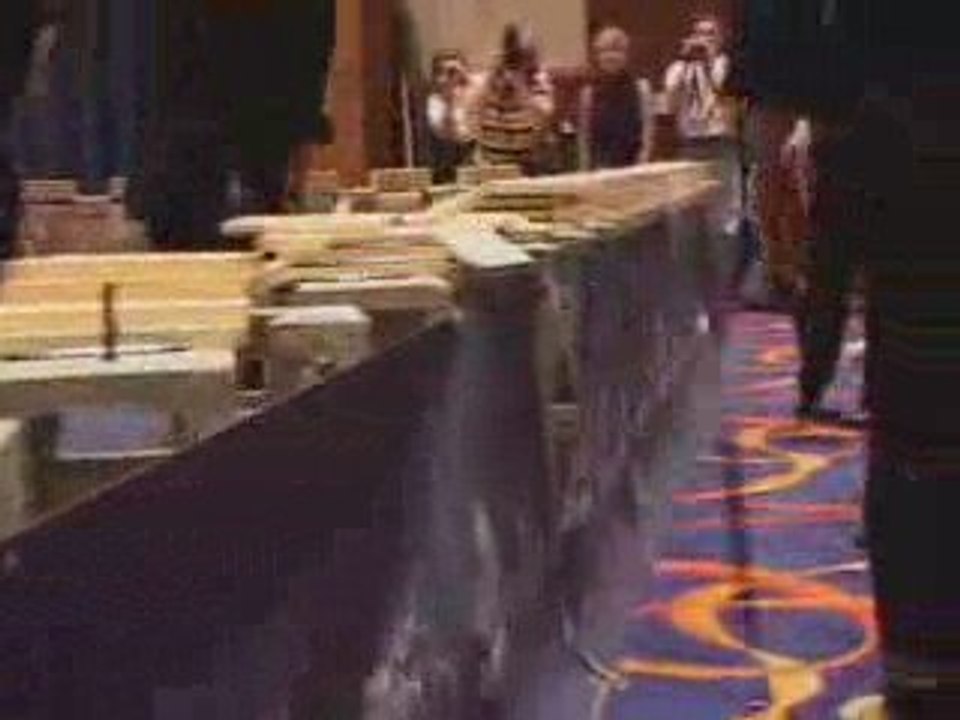 L'enragé contre le bois qui va gagner ? mdr