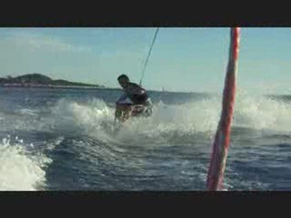 Journée wakeboard-catamaran sur le lagon de tahiti