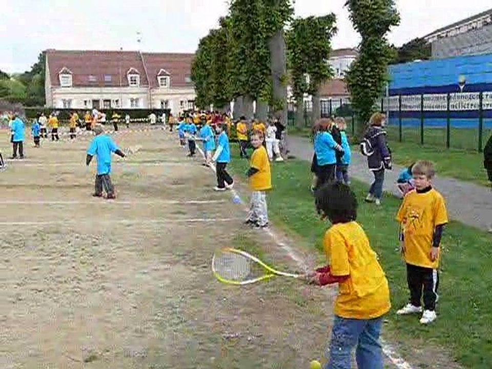 Breteuil-sur-Noye : longue paume pour les écoliers