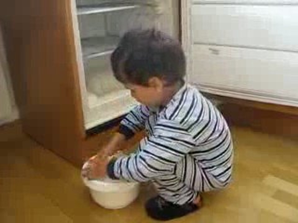 Defrosting the freezer
