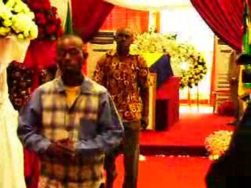 Décès d'Omar Bongo, Hommages de la population