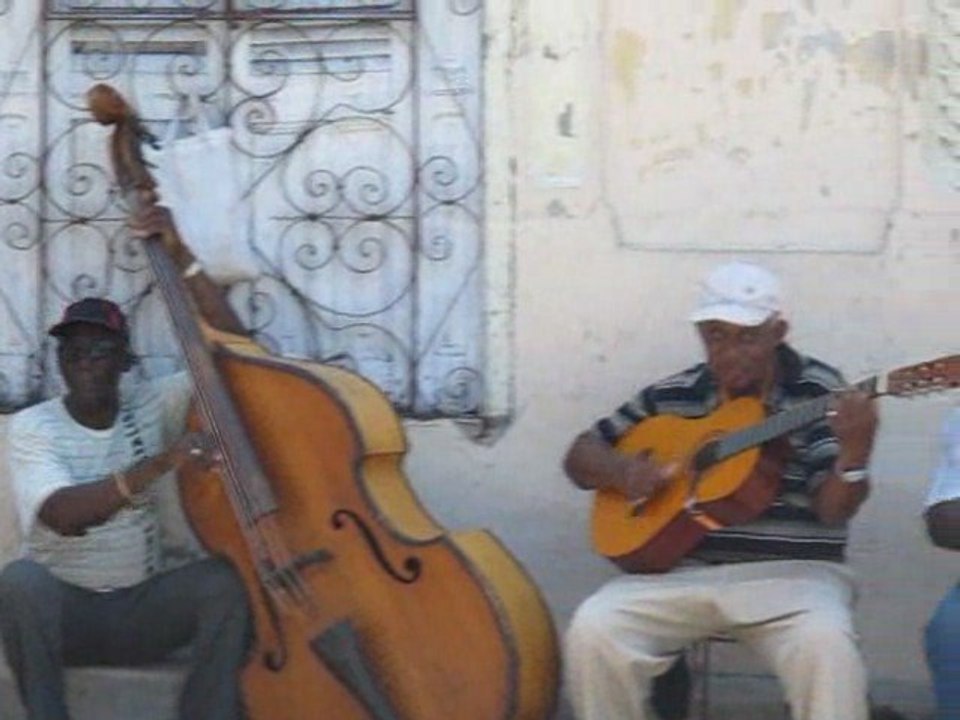34 Cuba Santiago Musiciens rue 1