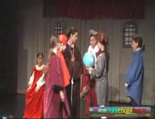 Teatro no Liceu Internacional Saint Germain en Laye - 4