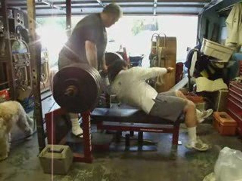Athlé muscu developpe couché 250kg Noah Bryant lanceur poids