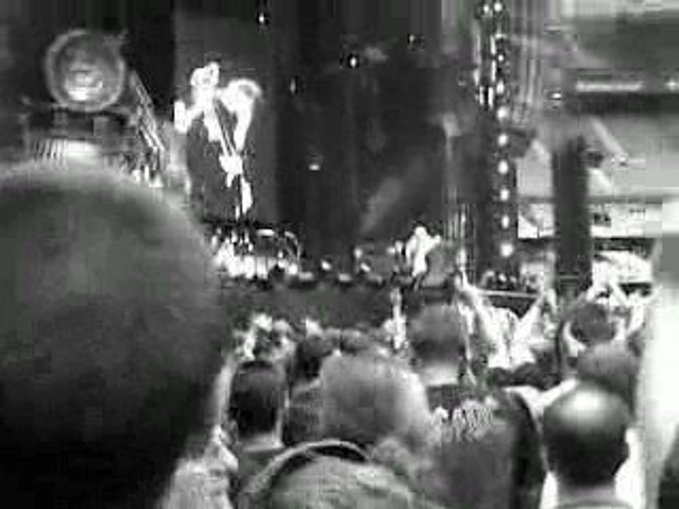 ACDC Stade de France 12/06/09 Dirty Deeds Done Dirt Cheap