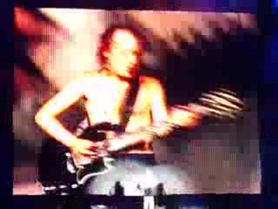 AC/DC Stade de France 12-06-2009 : Angus Young Solo