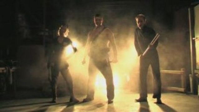 TRAILER MAQUINAS INFERNALES