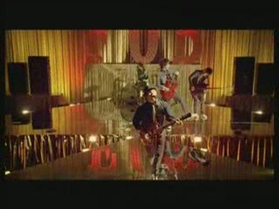 Thnks Fr Th Mmrs ( Thanks For The Memories ) // Fall Out Boy