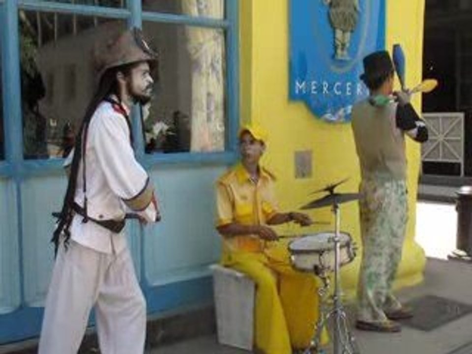 20 Cuba La Havane Mimes 2