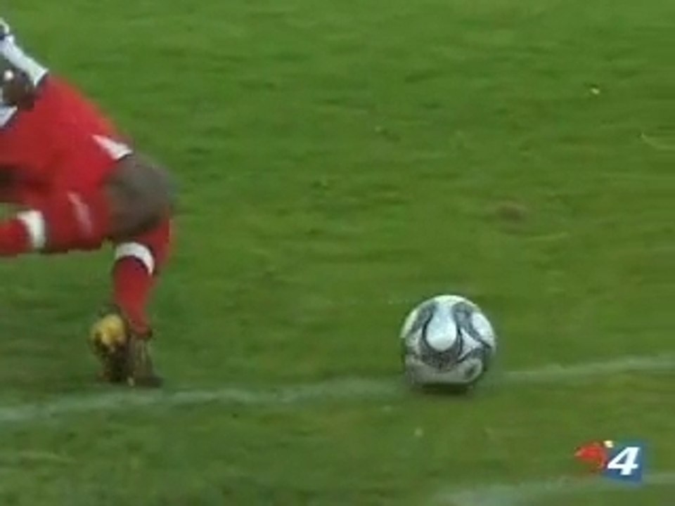 Tacle assasin au foot !!!!!!!! jambe cassé