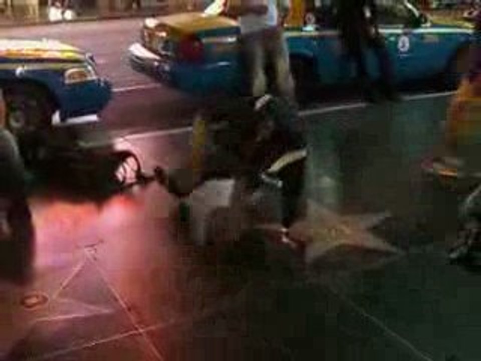BREAKDANCE HOLLYWOOD