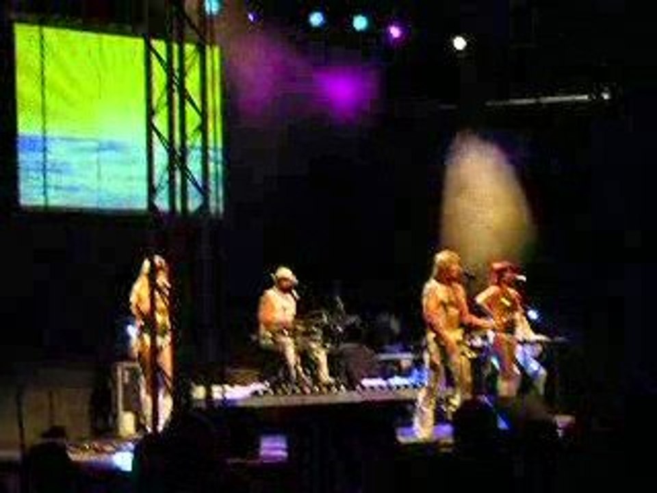 2009_06_13_monville_bootleg-abba_video (3)