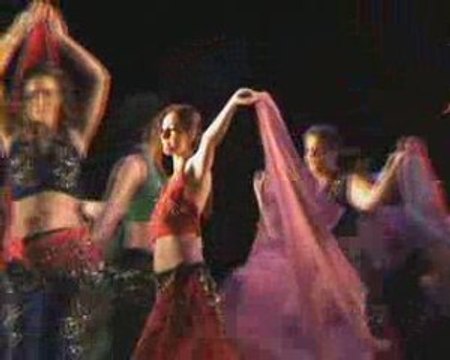 Spectacle de danse orientale école Djamila Hanann