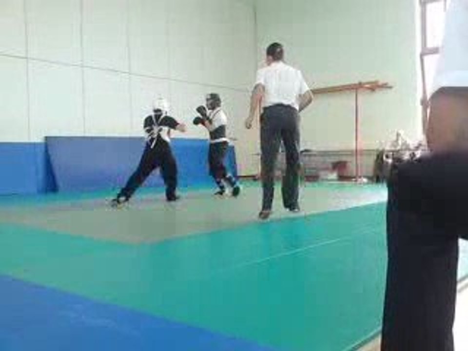 Flo Vs KON l'ourson